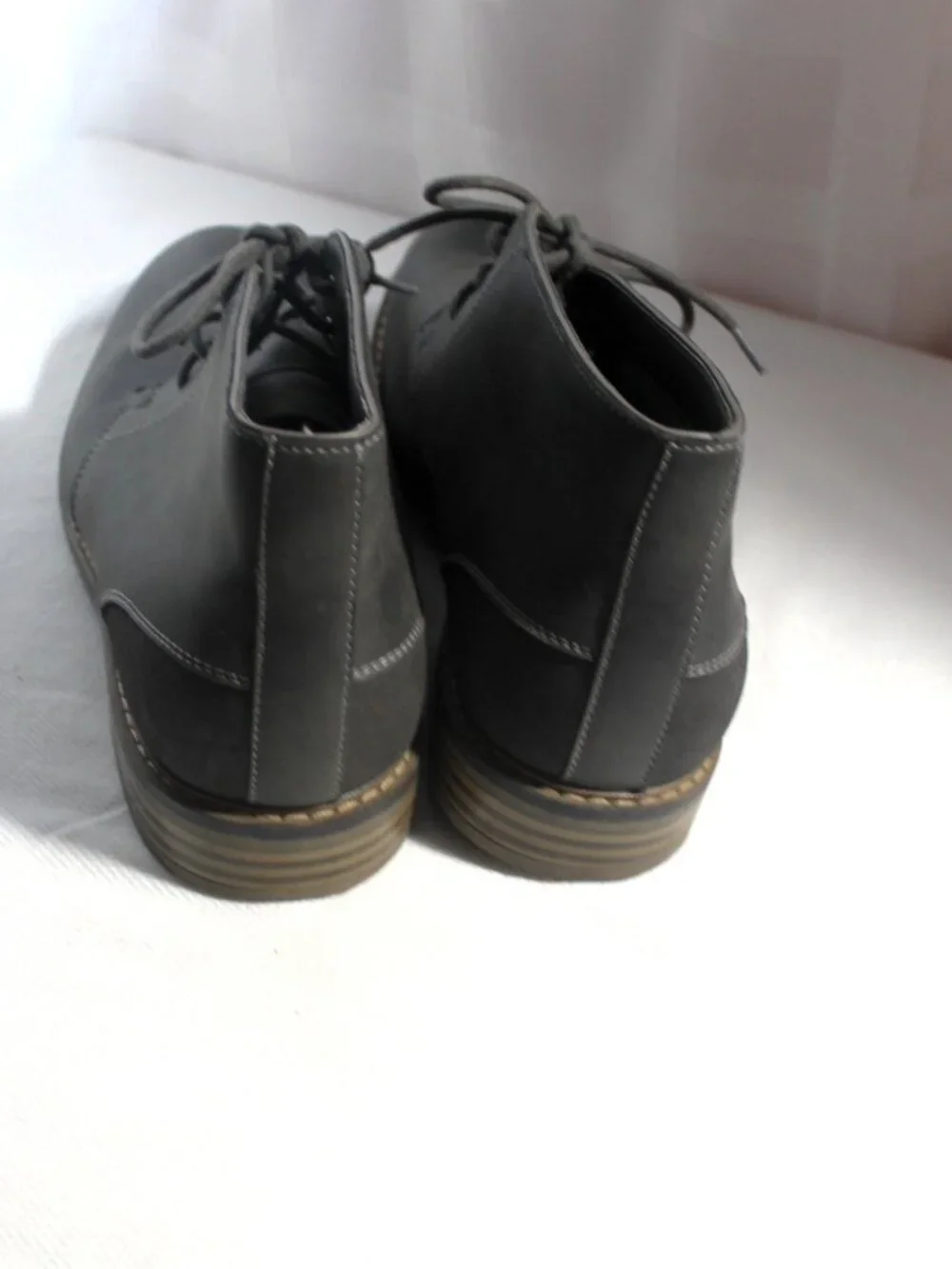 NWOT Arizona Jean Co. AZ Dutton Gray Chukka Boots 12M